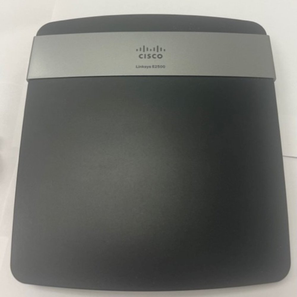 Cisco Linksys E2500 N600 wireless router 4 port